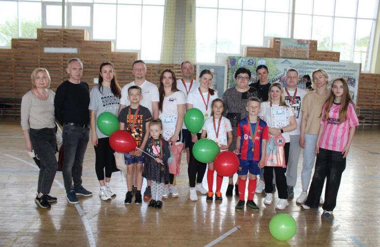 Мама, папа, я – спортивная профсоюзная семья!